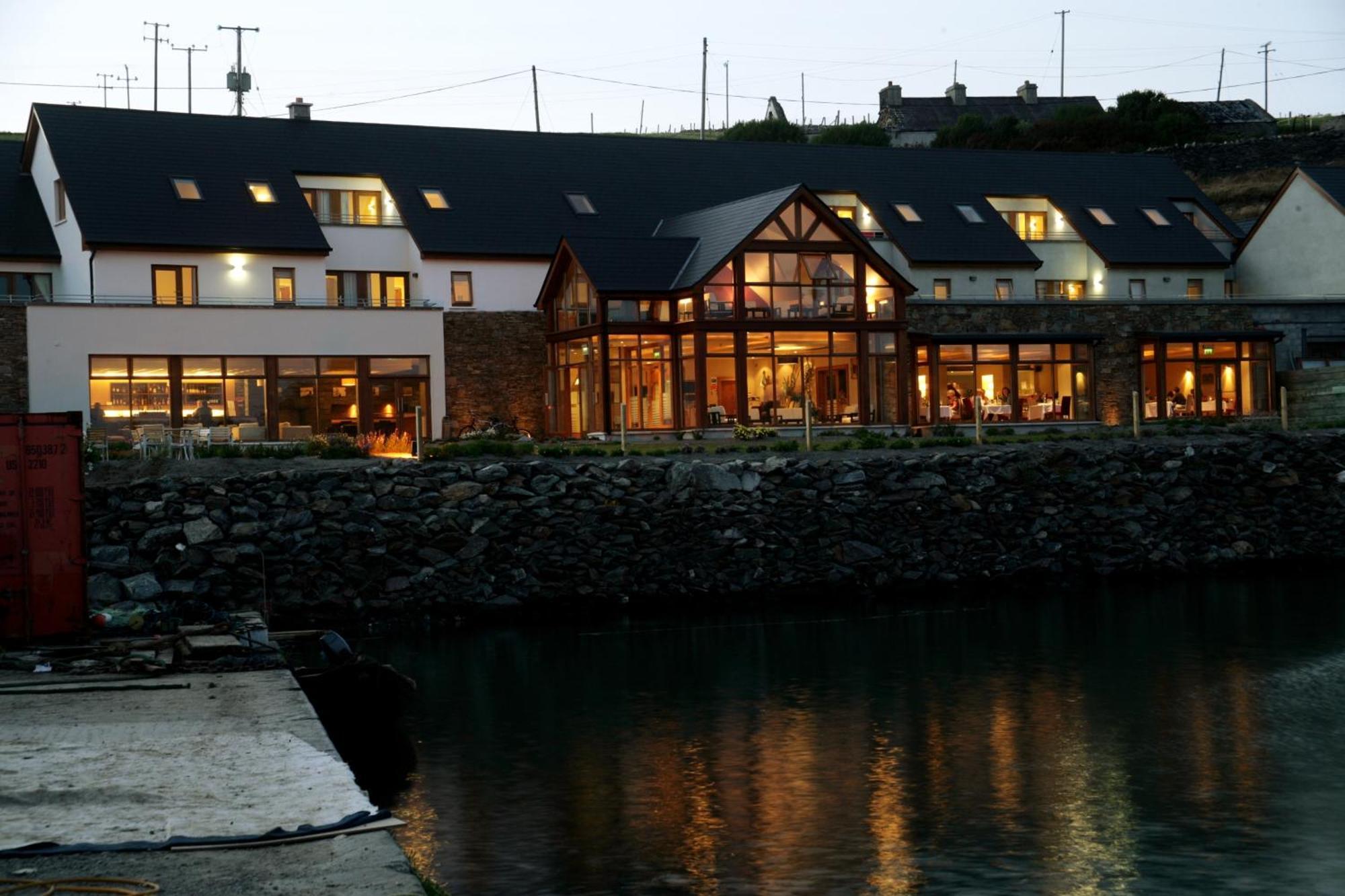Inishbofin House Hotel Exterior photo