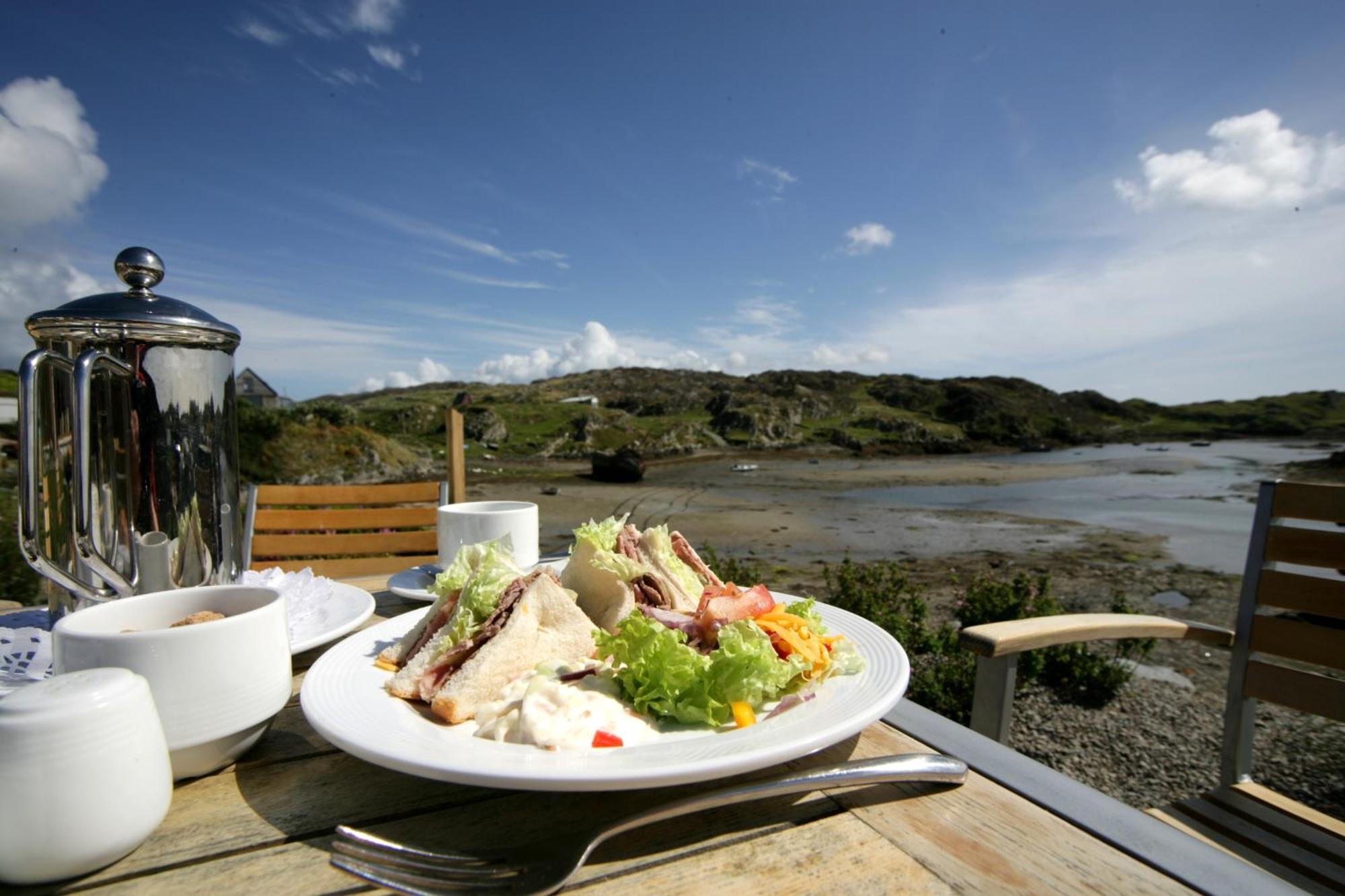 Inishbofin House Hotel Exterior photo