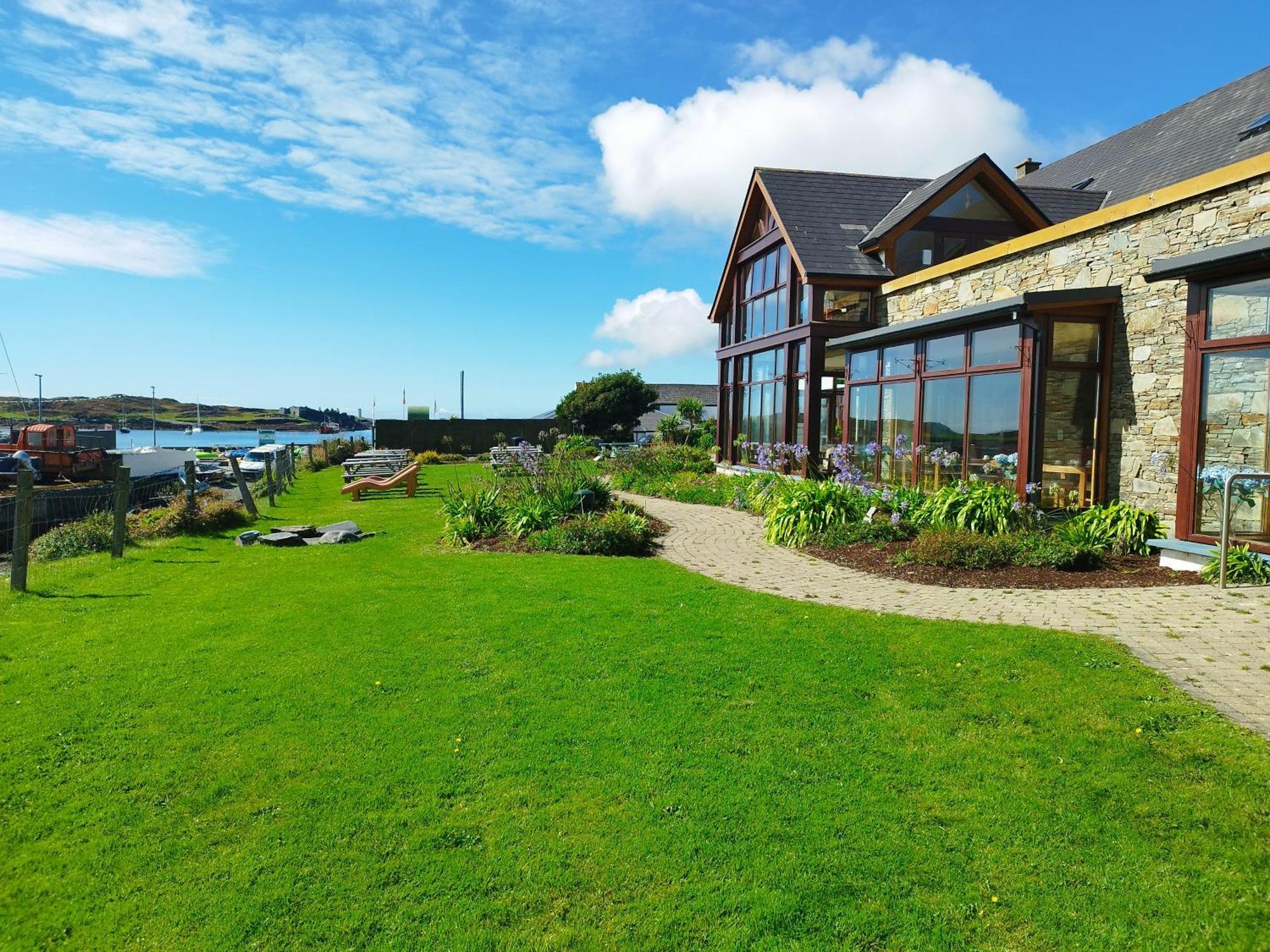 Inishbofin House Hotel Exterior photo
